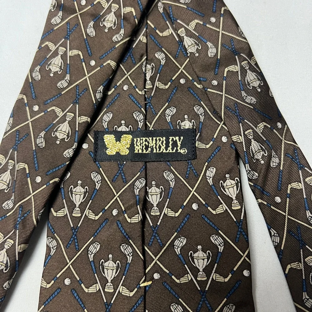 Wembley Silk Golf Novelty Tie Brown Trophy Golf Clubs Pattern Necktie‎ Fathers